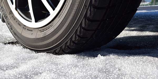 【使用環境別】CX-3のスタッドレスタイヤの選び方