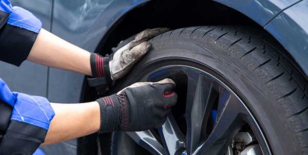 CX-3のスタッドレスタイヤ交換費用の相場