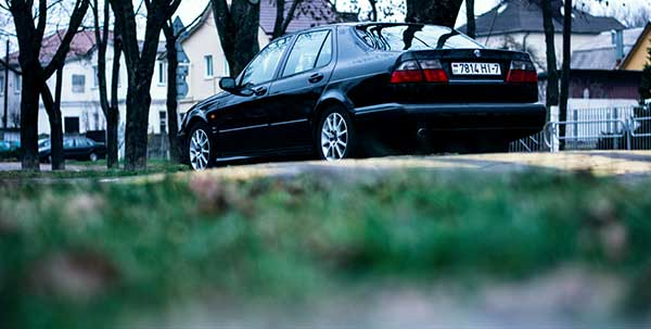 セダンに合うスタッドレスタイヤの選び方