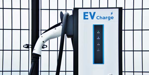 日産リーフ用スタッドレスタイヤの選び方とEV特有の注意点