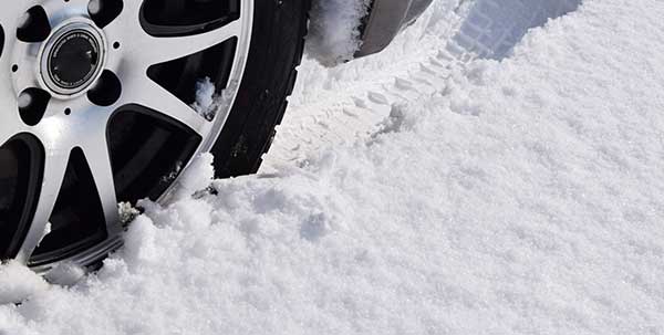 フェアレディZにおすすめのスタッドレスタイヤ5選<
