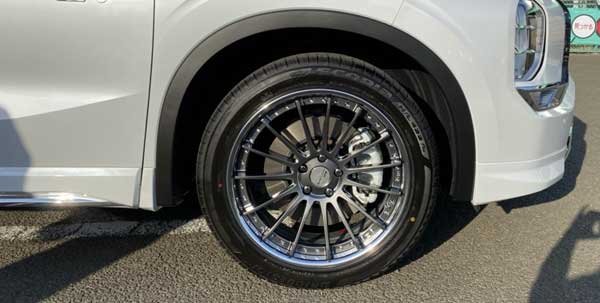 アウトランダーで純正ホイールから交換する人が多い理由