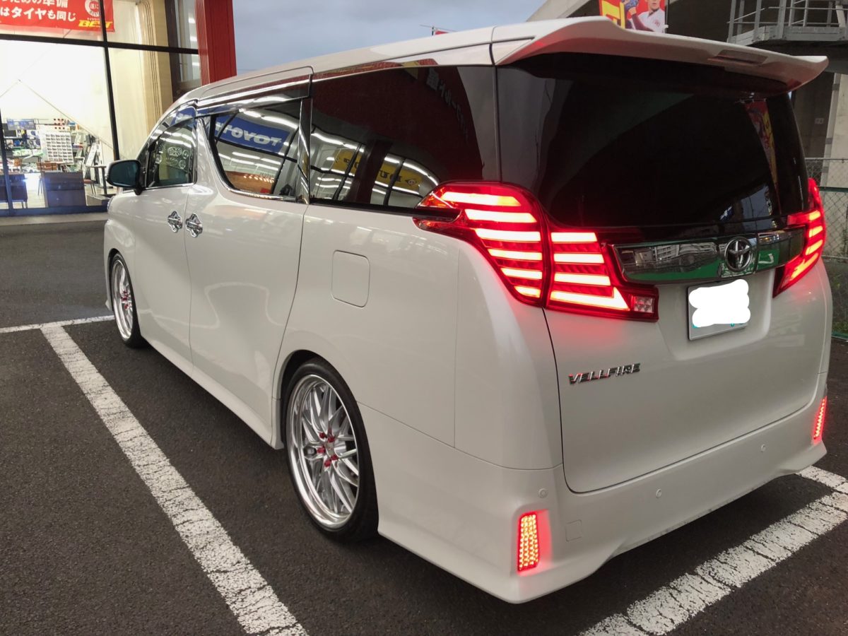 30ヴェルファイア 前期 ヴァレンティテールランプ