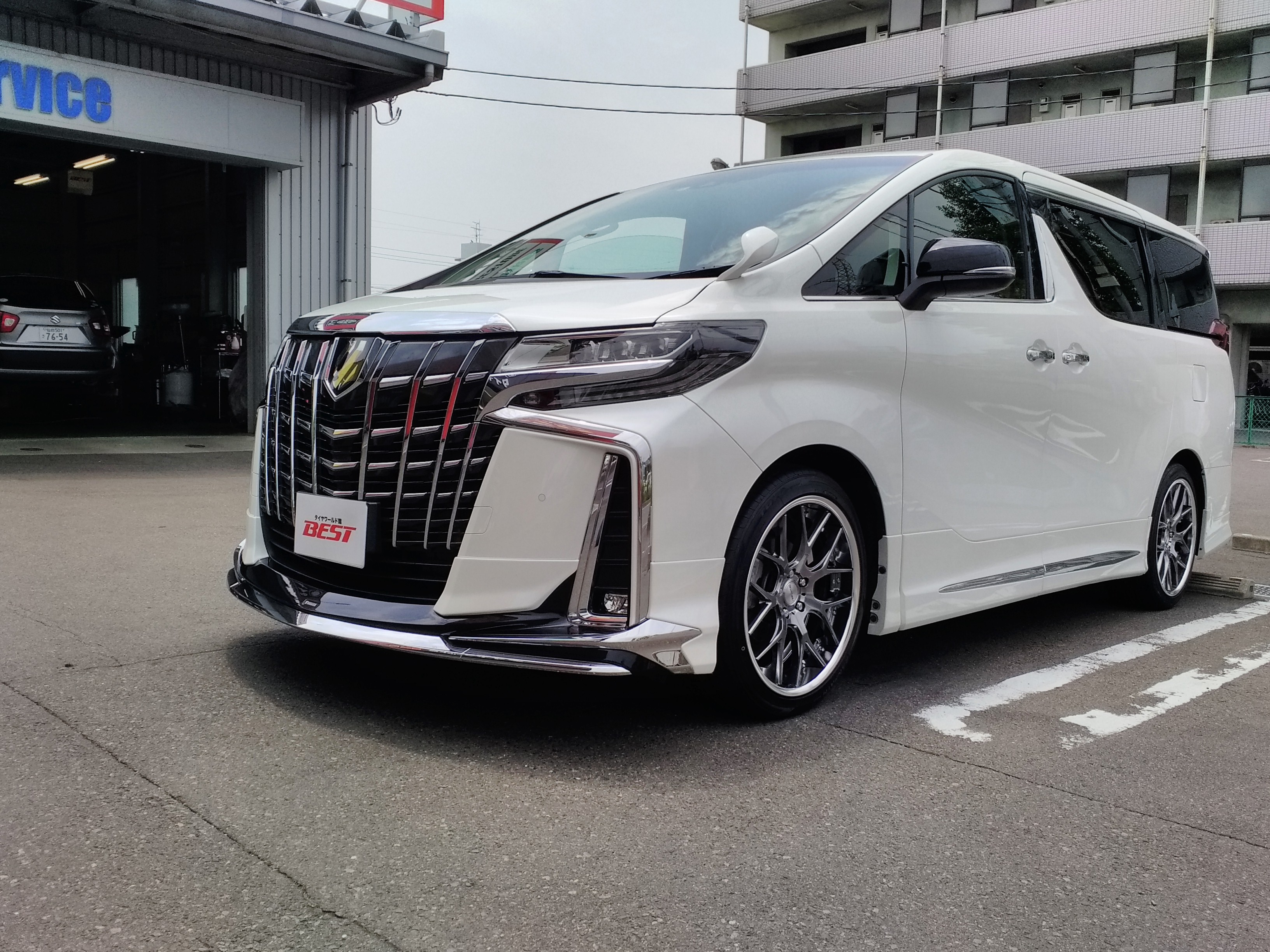 アルファードにweds マーベリック1307mを装着 西多賀店 タイヤワールド館best 店舗blog
