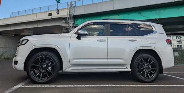 ランクル300におすすめのスタッドレス7選！タイヤサイズ表やインチ 