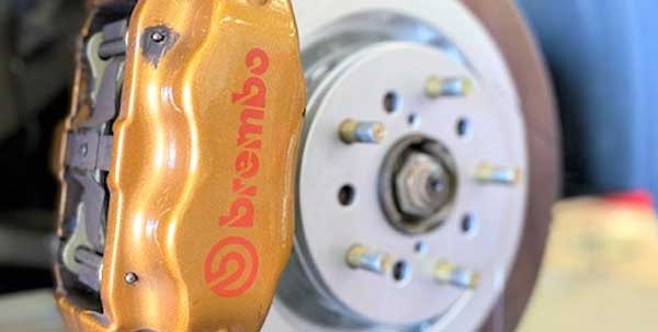 【スバル】インプレッサ|フロント純正ブレンボキャリパー