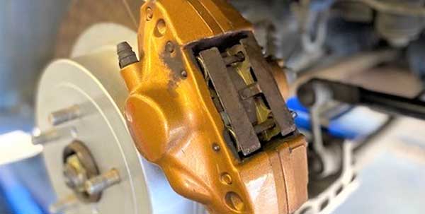 【スバル】インプレッサ|リア純正ブレンボキャリパー