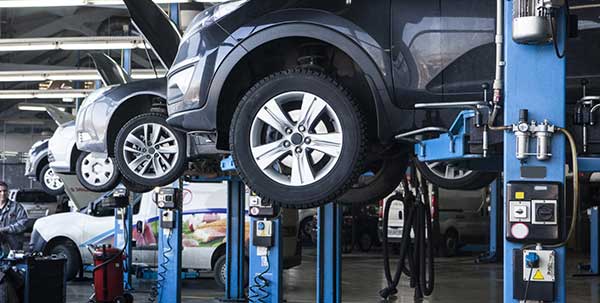 タイヤの脱着を依頼できる場所