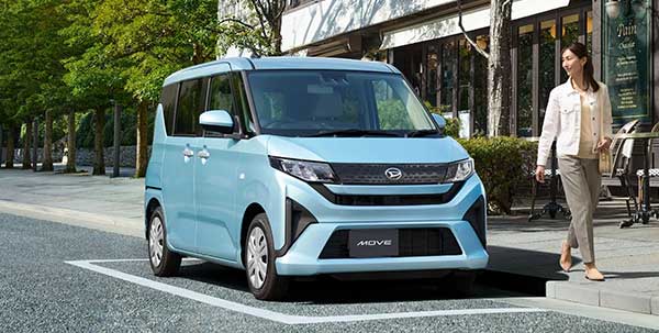 ダイハツムーヴの純正タイヤ・アルミホイールサイズ